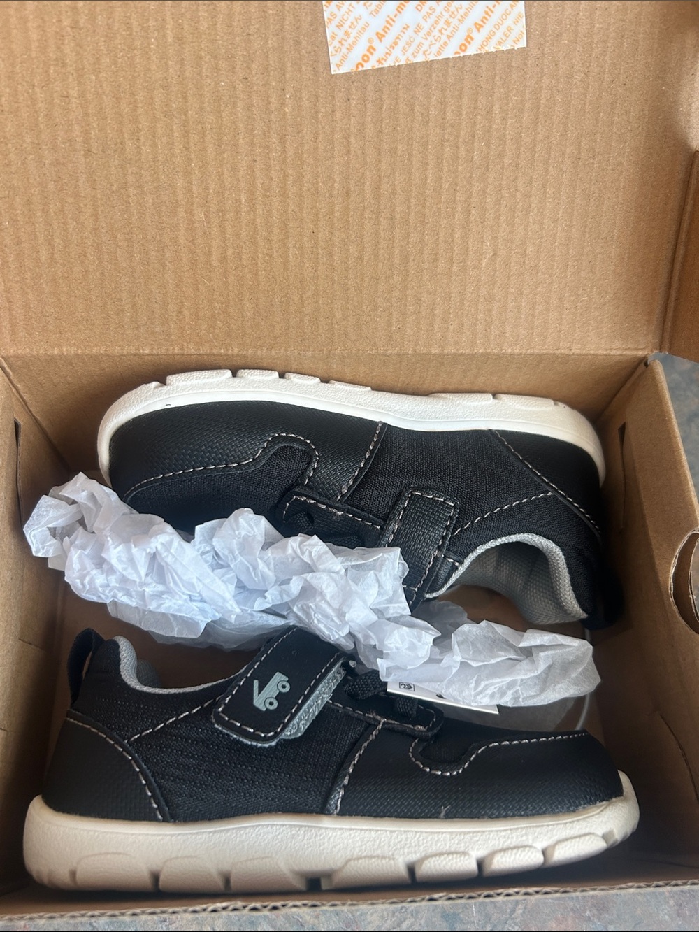 See Kai Run Black and White Toddler Sneakers with Hook-and-Loop Strap New - Picture 3 of 4